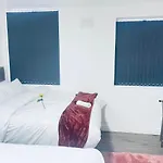 1 Bed Apartment With 2 Beds 1 Double Plus 1 Single